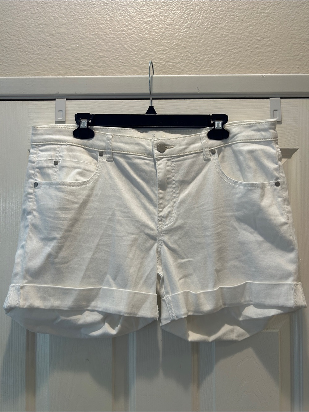 Caslon White Boyfriend Cuffed Denim Shorts Size 32 Stretch Mid Rise